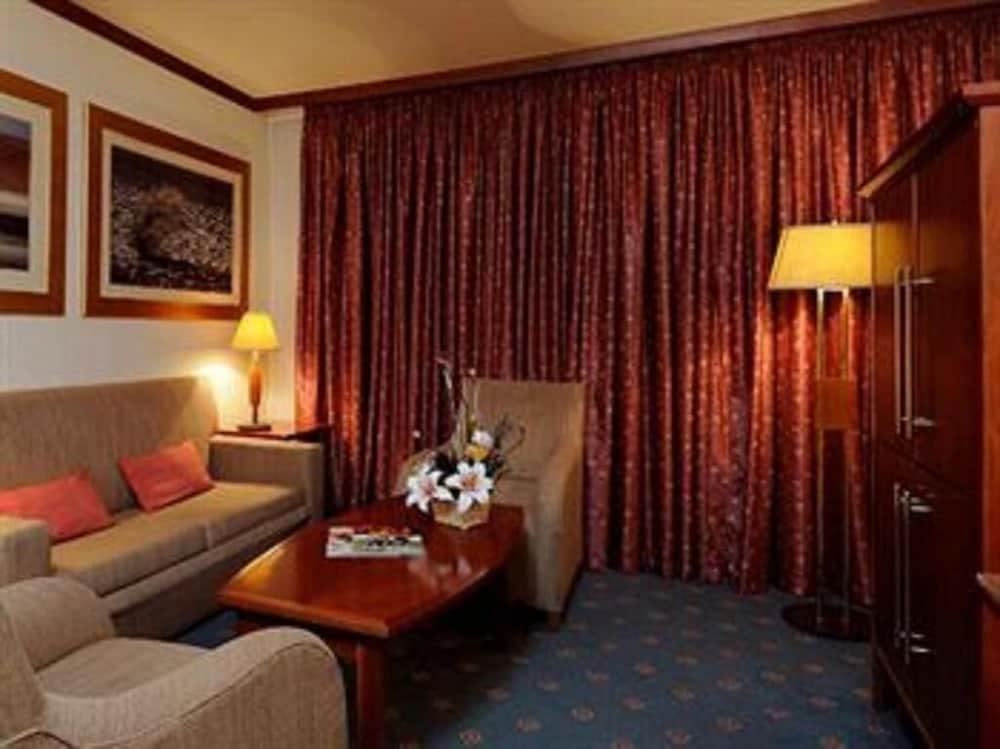 Peermont Metcourt Inn At The Grand Palm, Gaborone Buitenkant foto