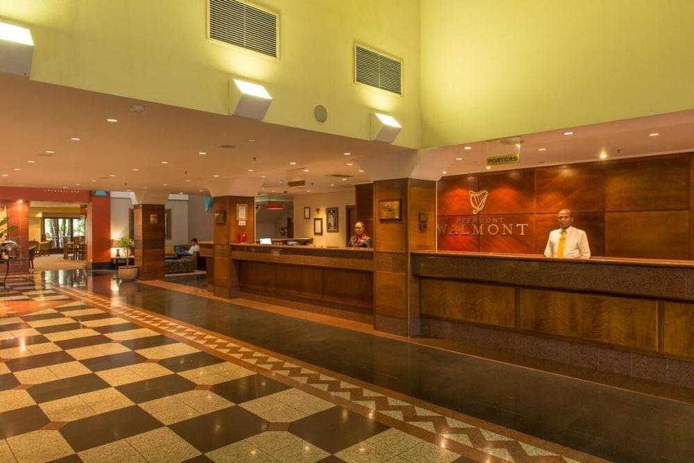 Peermont Metcourt Inn At The Grand Palm, Gaborone Buitenkant foto
