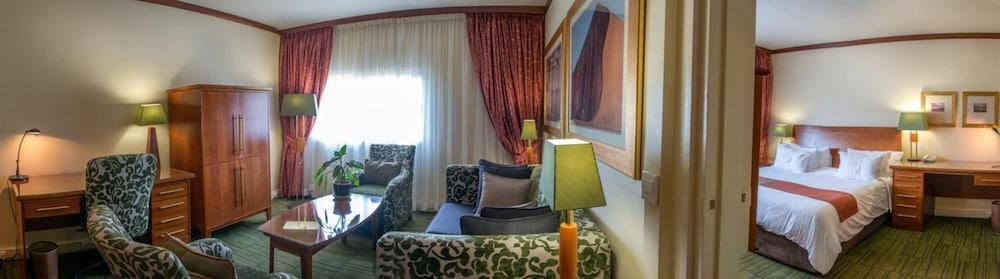Peermont Metcourt Inn At The Grand Palm, Gaborone Buitenkant foto