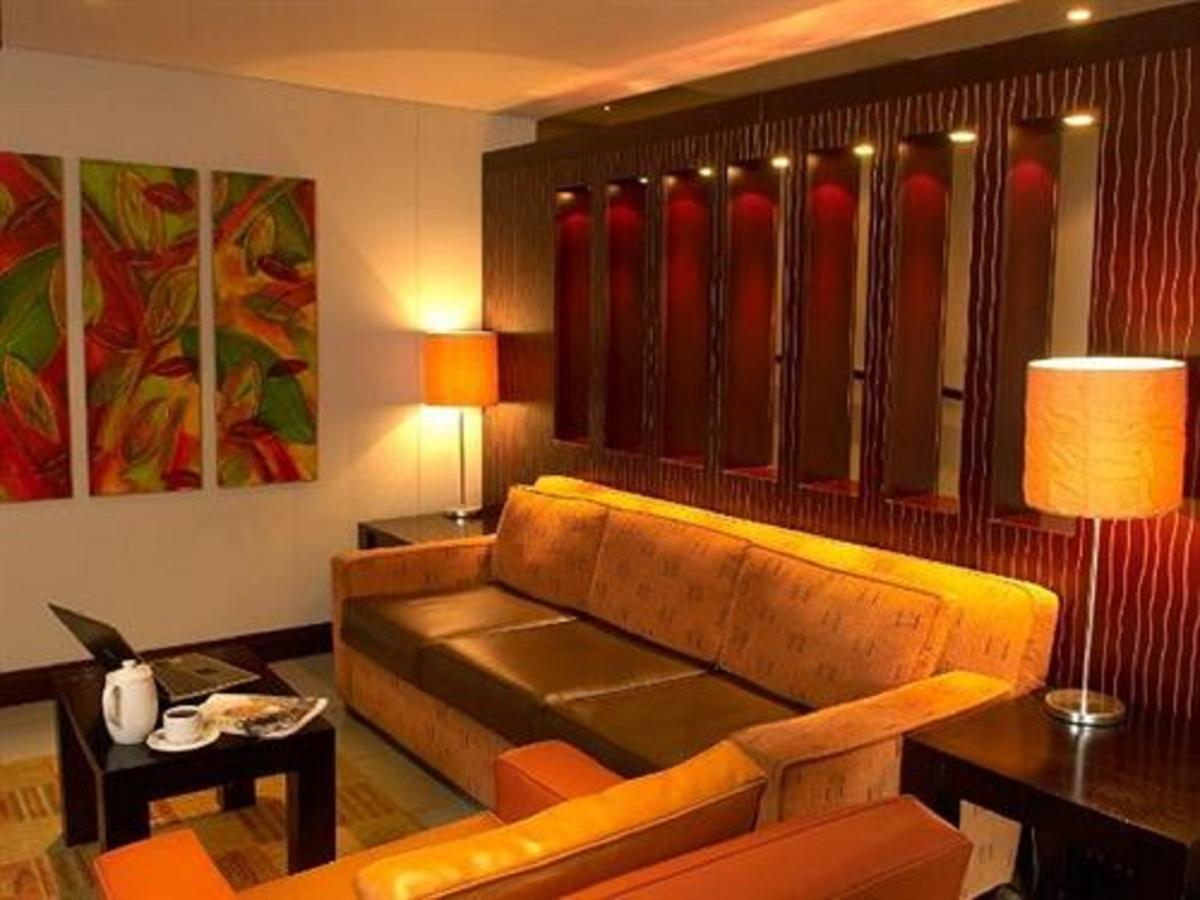 Peermont Metcourt Inn At The Grand Palm, Gaborone Buitenkant foto