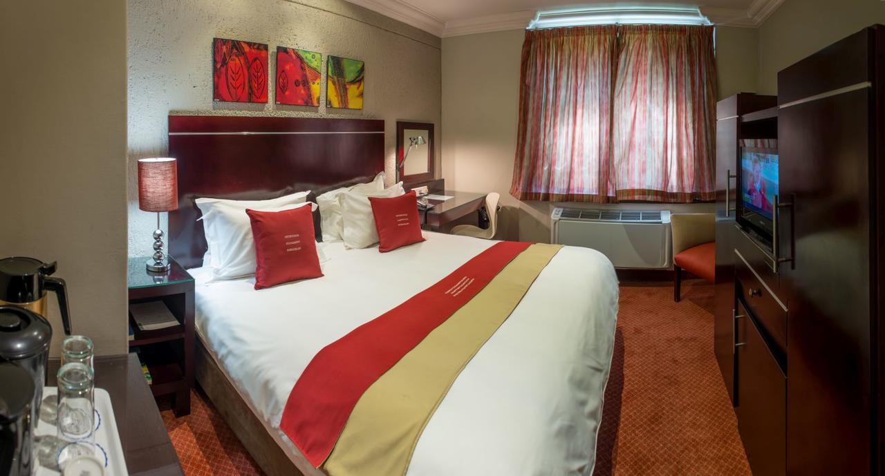 Peermont Metcourt Inn At The Grand Palm, Gaborone Buitenkant foto